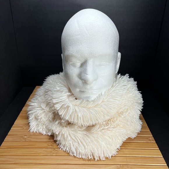 Steve Madden Faux-Fur Infinity Scarf ONE SIZE Ivory - Picture 3 of 4